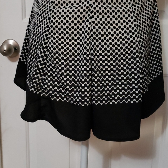 Signature Tunic - Picture 3 of 8